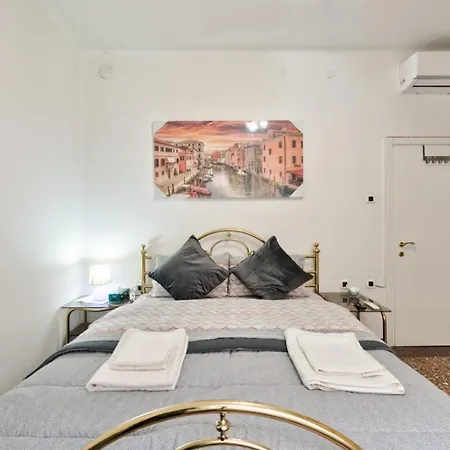 Living 3 Bedrooms *