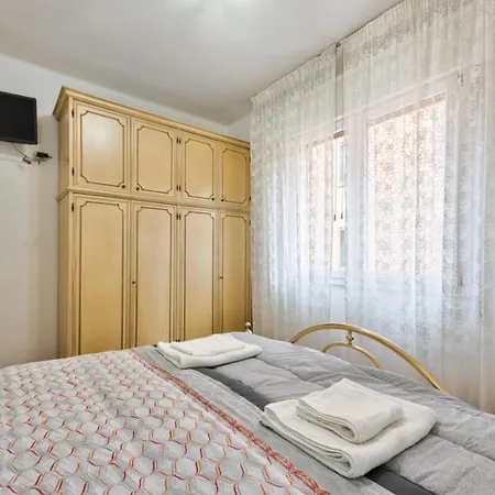 Living 3 Bedrooms 公寓